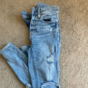 Distressed American eagle skinny jeans
